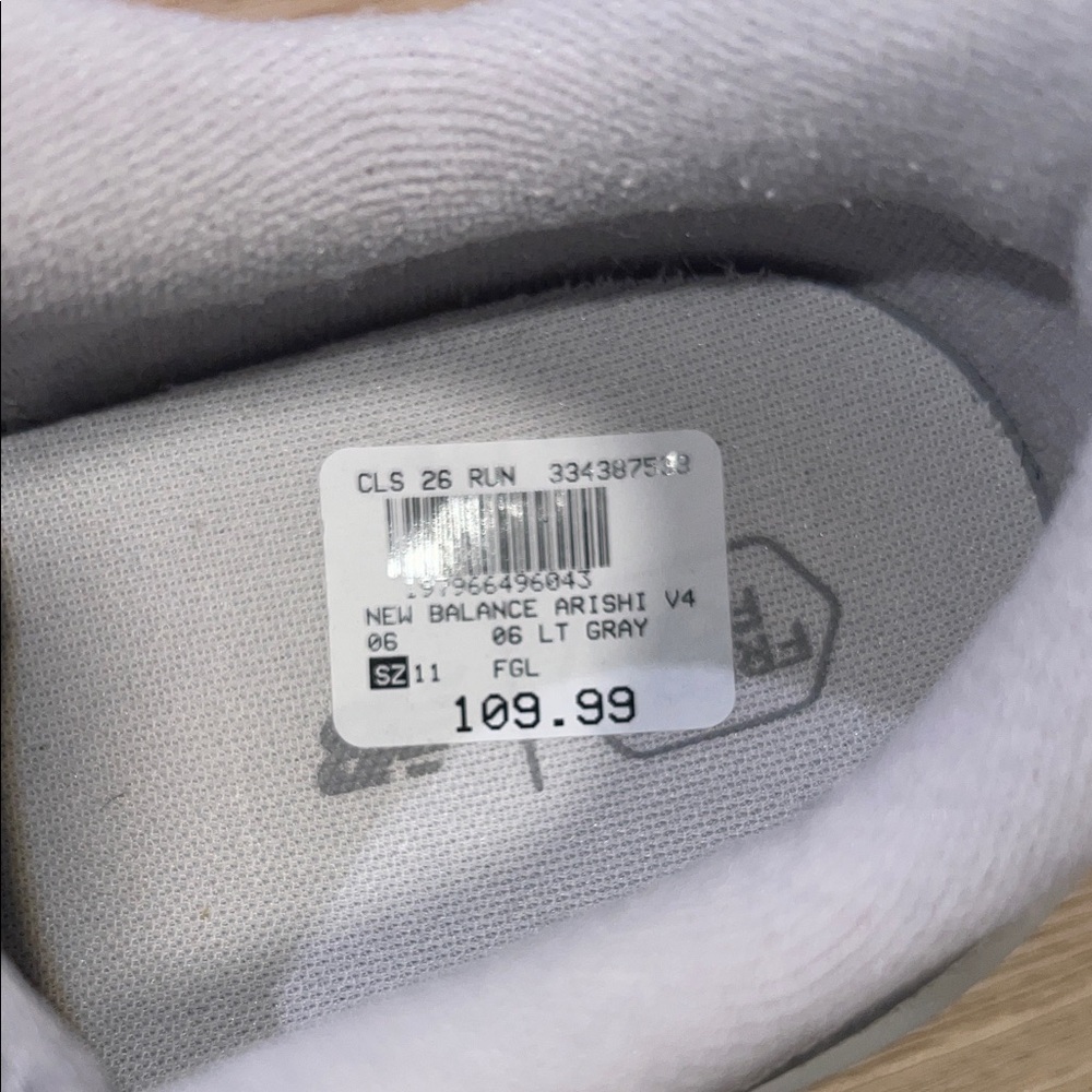 New Balance Arishi V4 Light Gray Athletic Sneakers - Picture 2 of 15